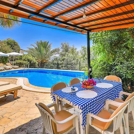 Villa Nur, Beachfront *